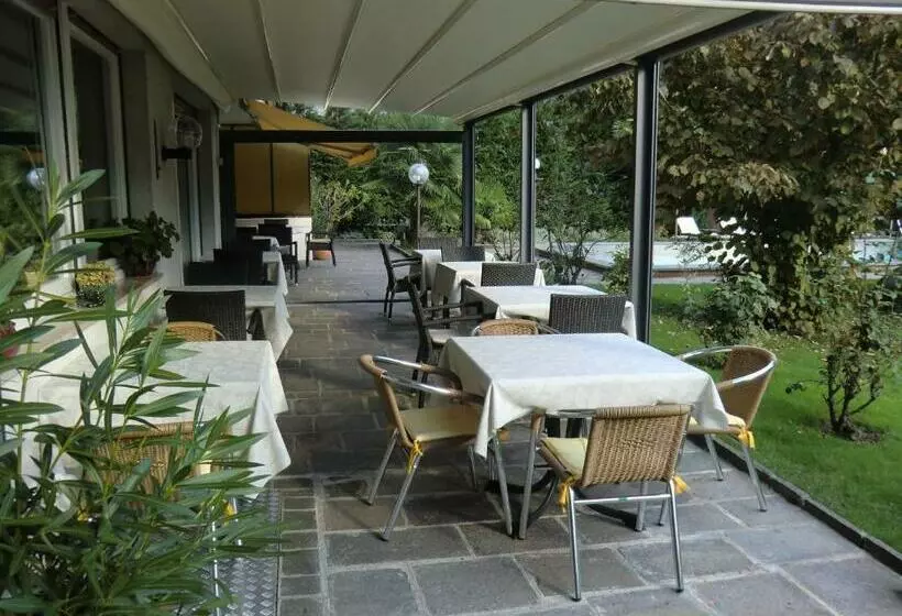 ホテル Garni Weingut