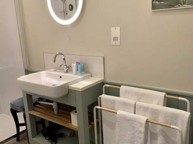 Hotelli Locanda On The Weir