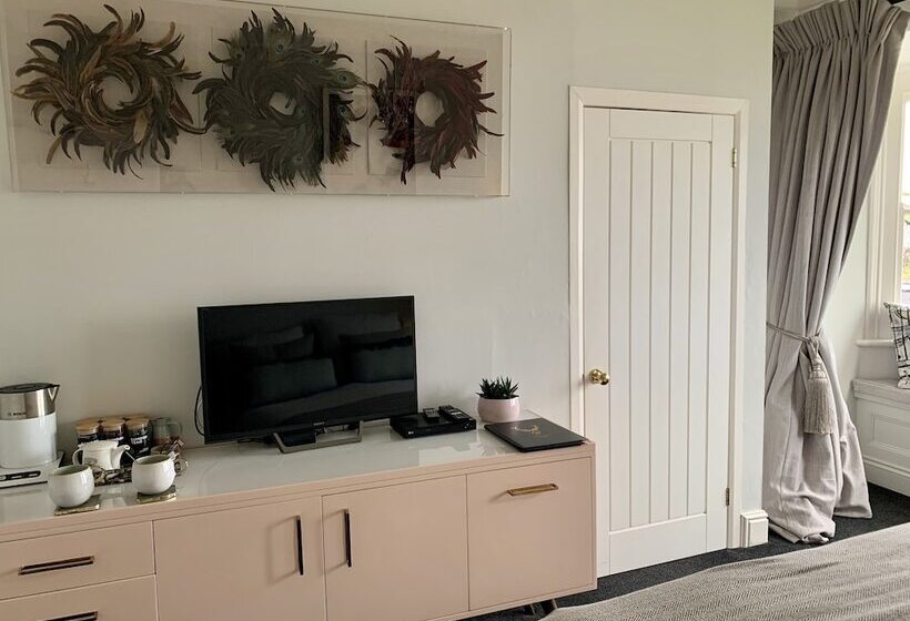 בית מלון כפרי Locanda On The Weir