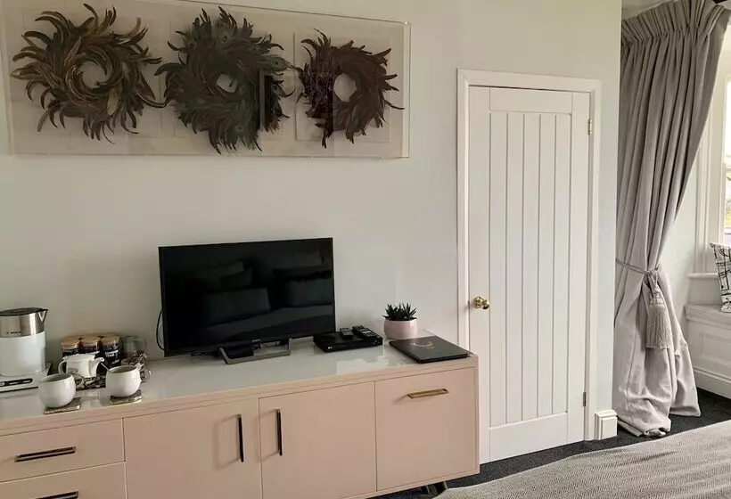 Hotelli Locanda On The Weir