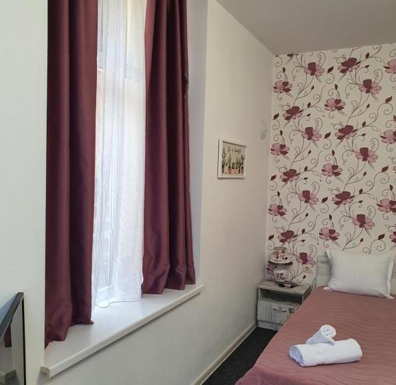 펜션 Guest House Gurkov