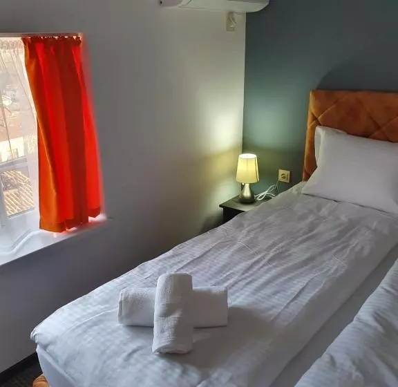 پانسیون Guest House Gurkov