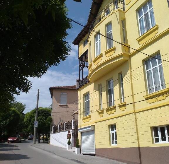 펜션 Guest House Gurkov