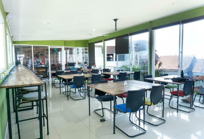 פנסיון Matra Co Working & Co Living