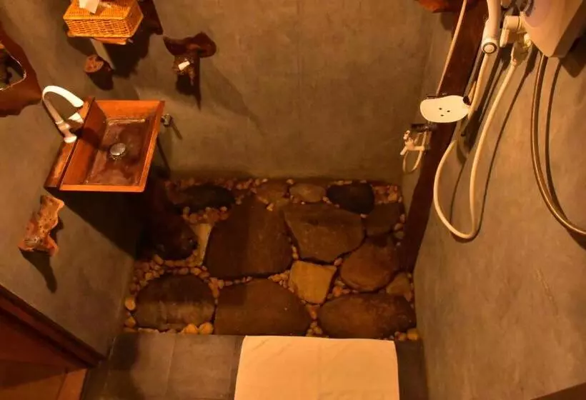 Majatalo The Elephant Next Door