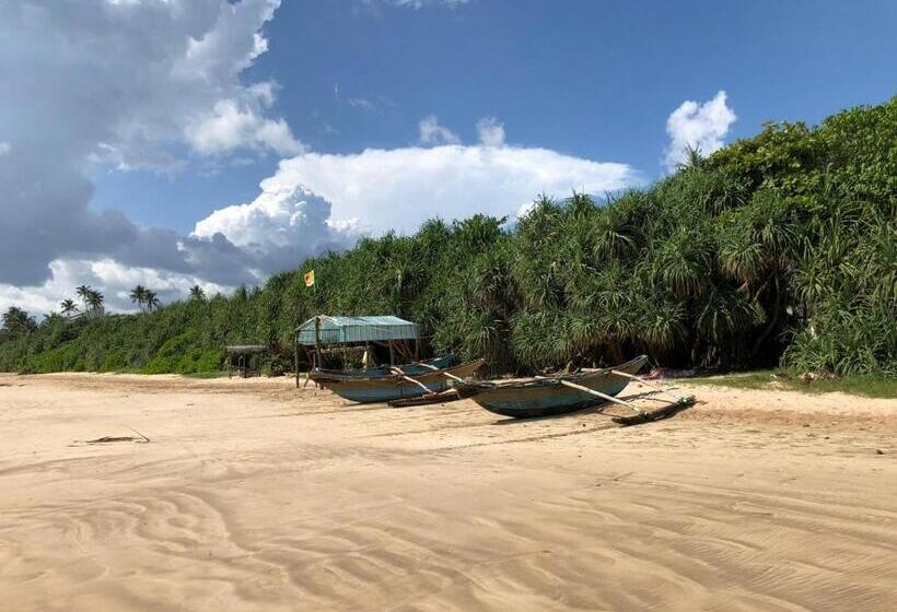 پانسیون Villa The Leaf