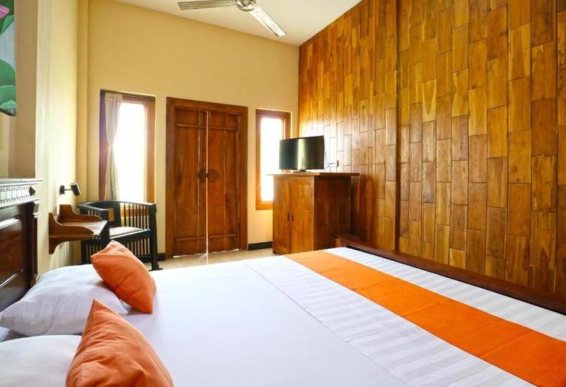 فندق صغير Kuta Bed And Breakfast Plus