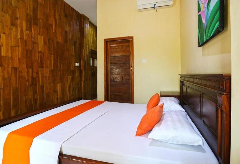 فندق صغير Kuta Bed And Breakfast Plus