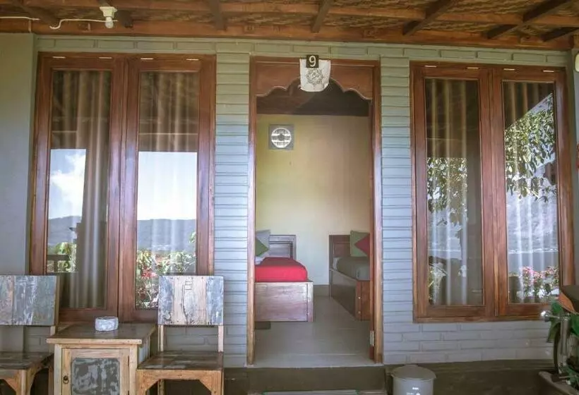 Black Lava Hostel And Lodge