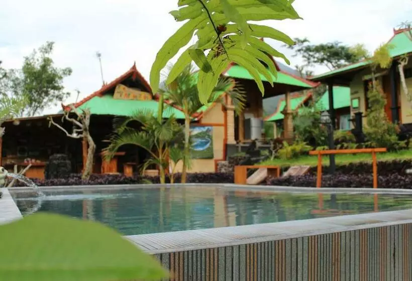 Black Lava Hostel And Lodge