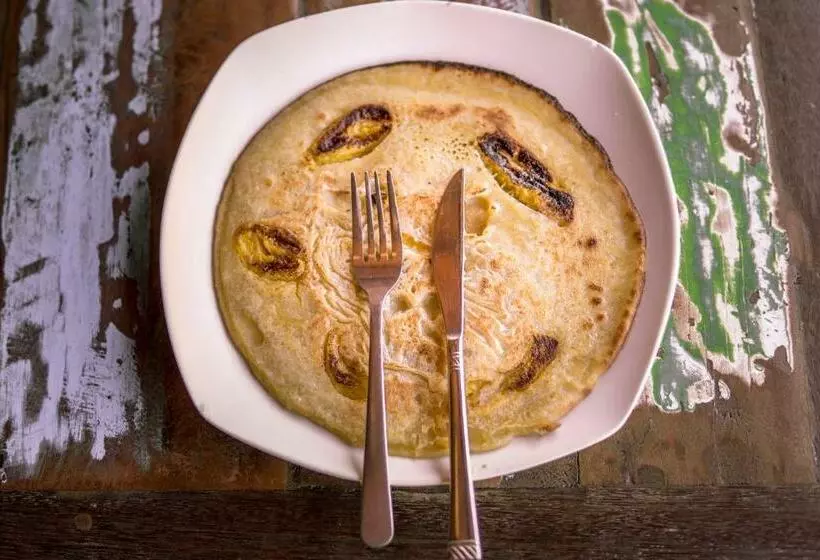 Black Lava Hostel And Lodge