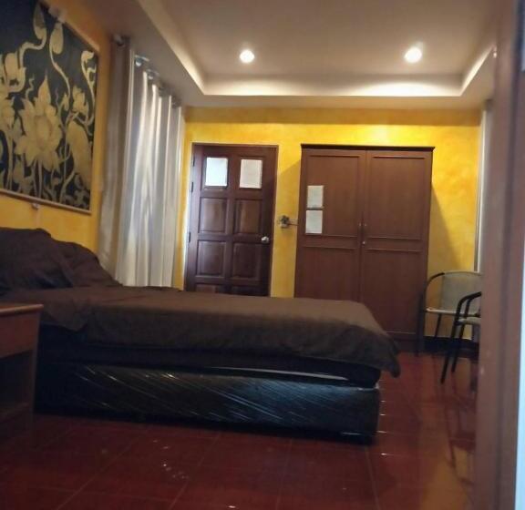 Hotelli Ban Elephant Blanc Apartment