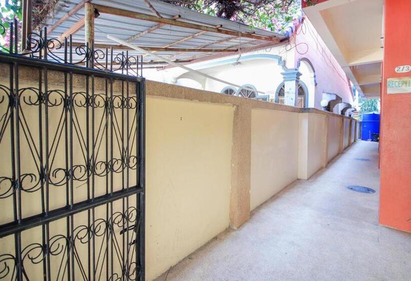 Hotelli Ban Elephant Blanc Apartment