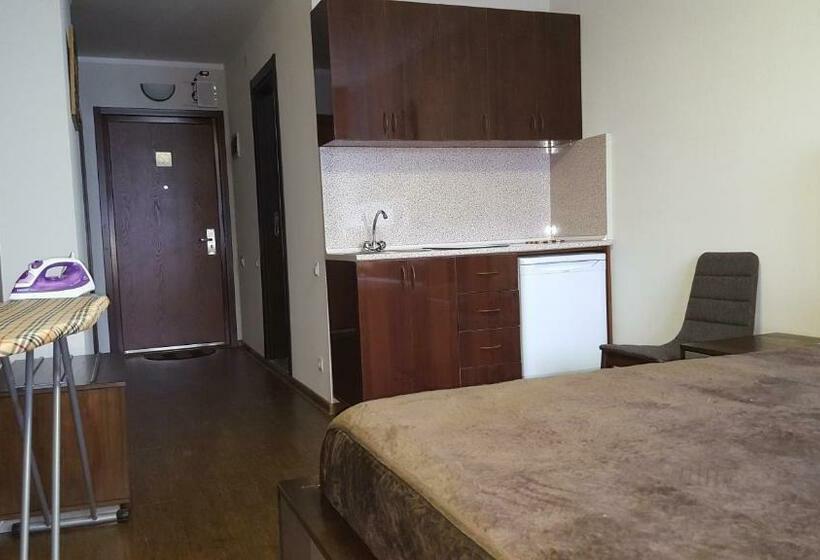 Mimino Apartment Deluxe First Line