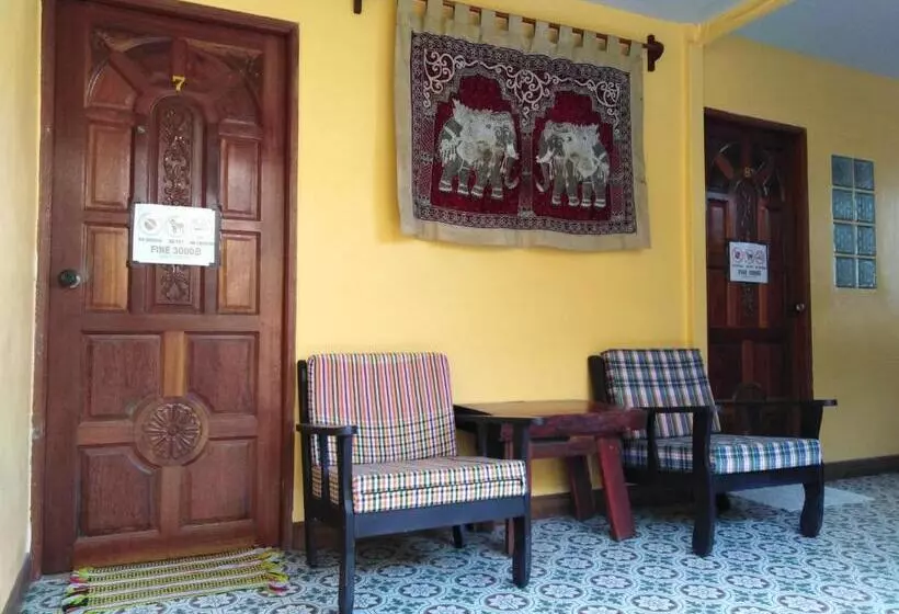 پانسیون Baan Bussara