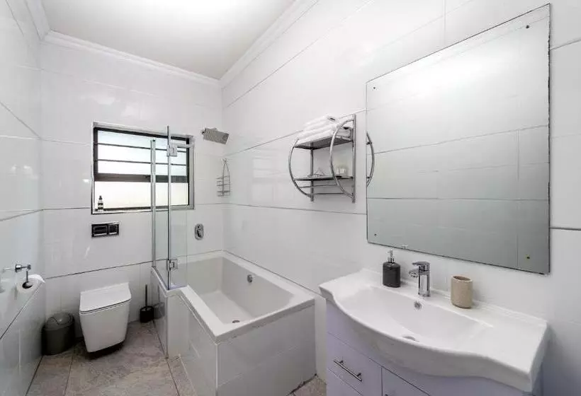 Majatalo Bhotani Lodge