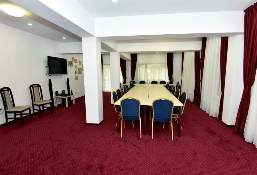 פנסיון Casa Tad