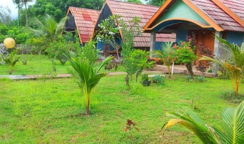 ペンション Dinoyin Bungalows