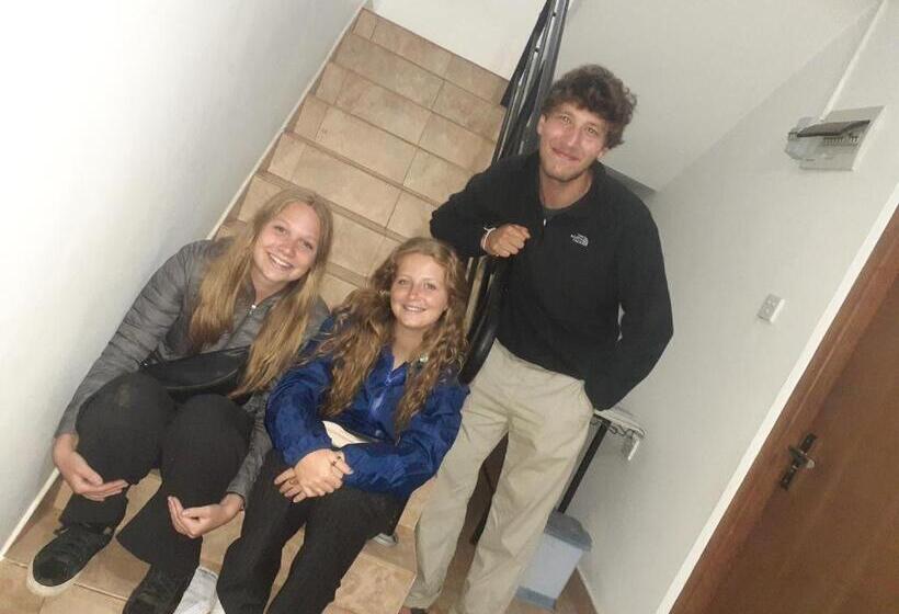 پانسیون Emarald Holiday Homes