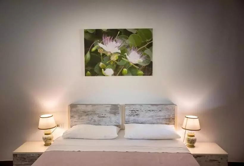 ペンション Maria Tindara La Locanda