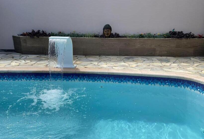 پانسیون Pousada Bella Vista