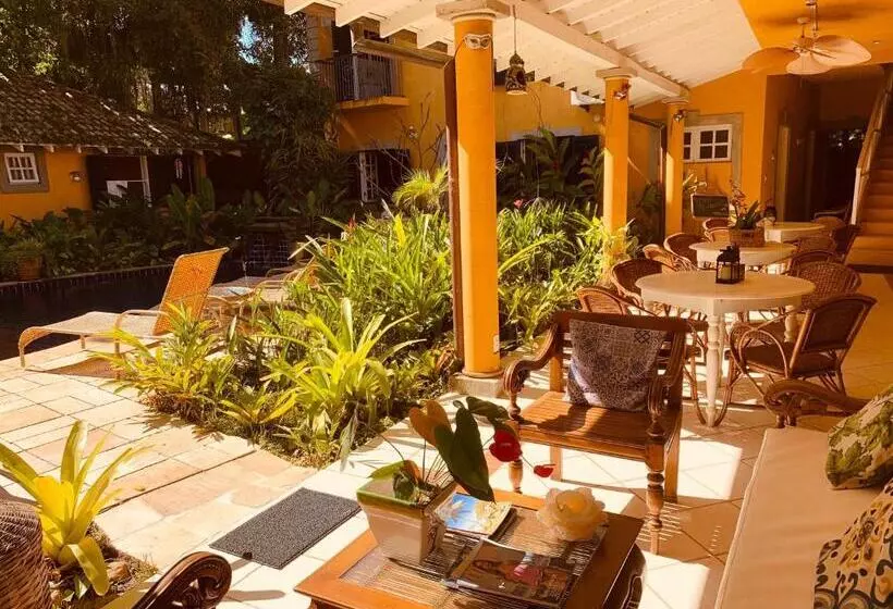 ペンション Villa Paradiso Pousada