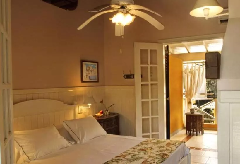 ペンション Villa Paradiso Pousada