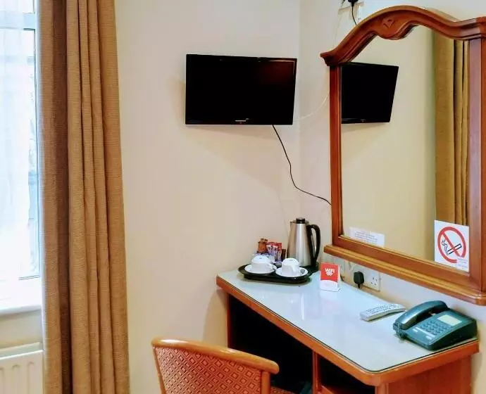 هاستل Thirteen On The Green   Eyre Square