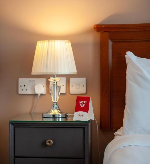 호스텔 Thirteen On The Green Eyre Square