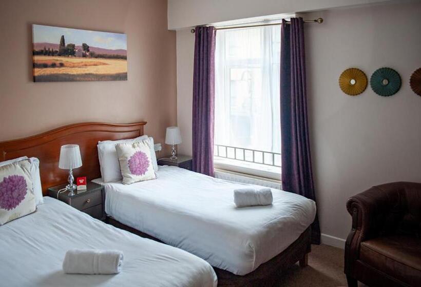 호스텔 Thirteen On The Green Eyre Square