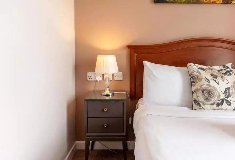 هاستل Thirteen On The Green   Eyre Square