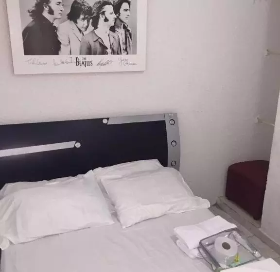 Hostel Mamy Dorme