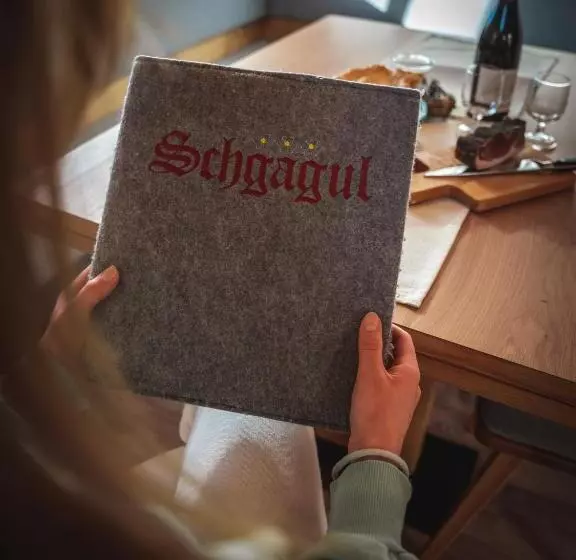ホテル Zu Schgagul