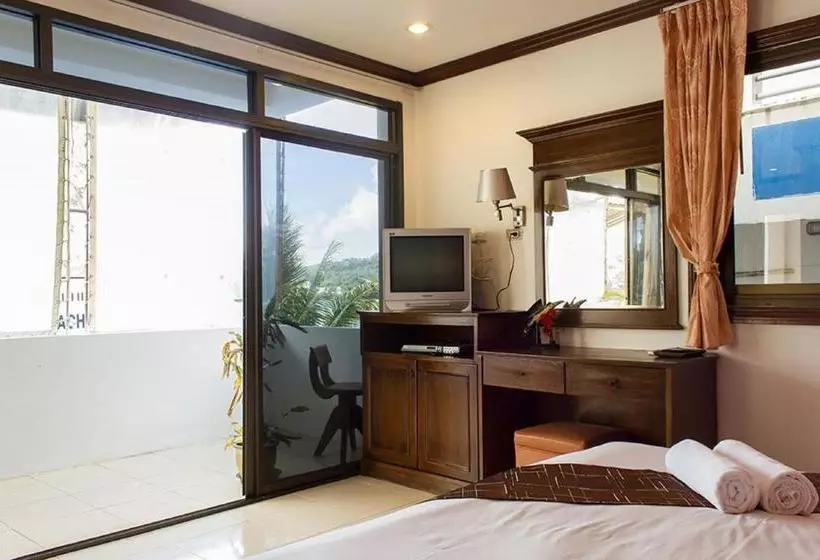 پانسیون Baan Natacha Beachfront Guesthouse