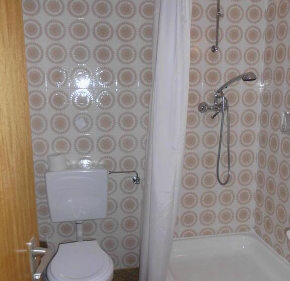 Pensão Finken, Gästezimmer An Der Rench