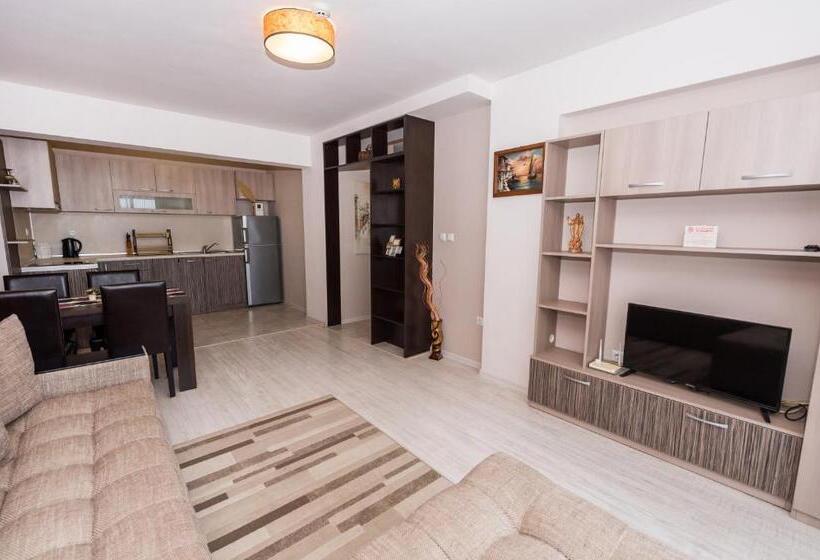 پانسیون Polina Beach