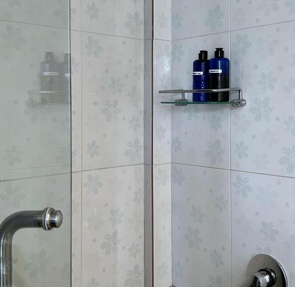 بنسيون The Snug Airportel   Phuket Airport