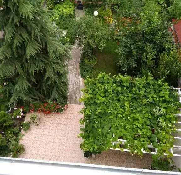 پانسیون Veda Guest House