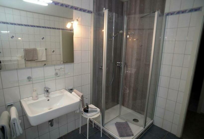 ペンション Wein Und Gästehaus Scheid