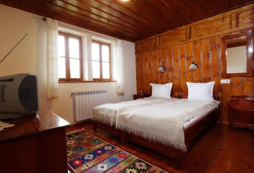 Majatalo Yovina House Zheravna