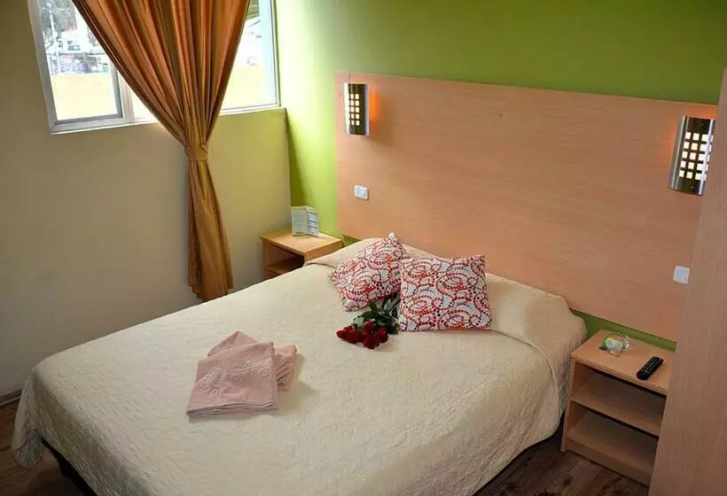 Retkeilymaja Hostal Terra 3   Base Aérea