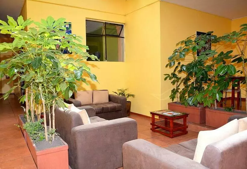 Retkeilymaja Hostal Terra 3   Base Aérea