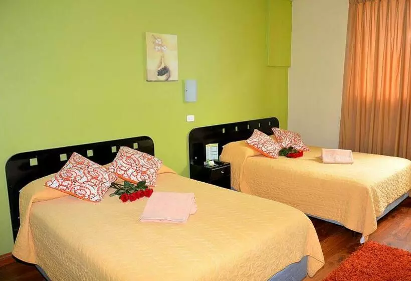 Retkeilymaja Hostal Terra 3   Base Aérea