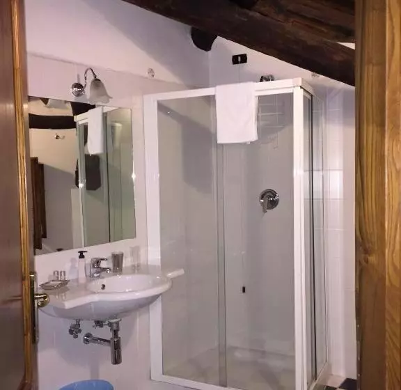 تختخواب و صبحانه Locanda Petrella