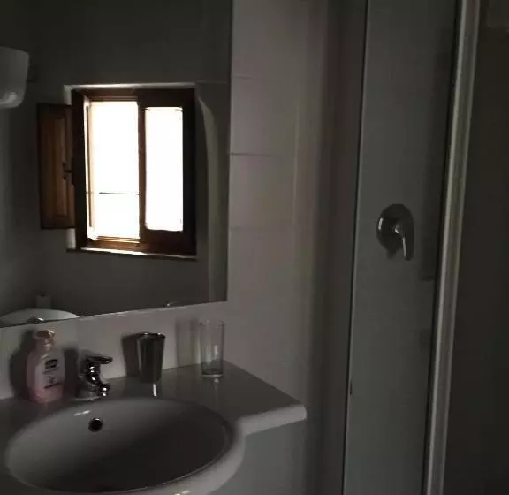 تختخواب و صبحانه Locanda Petrella