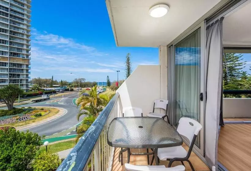 Hi Ho Beach Apartments On Broadbeach