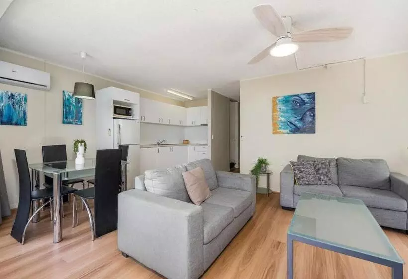 Hi Ho Beach Apartments On Broadbeach