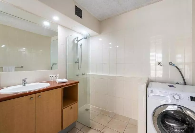 Hi Ho Beach Apartments On Broadbeach