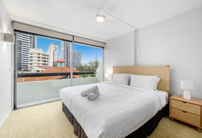 Hi Ho Beach Apartments On Broadbeach