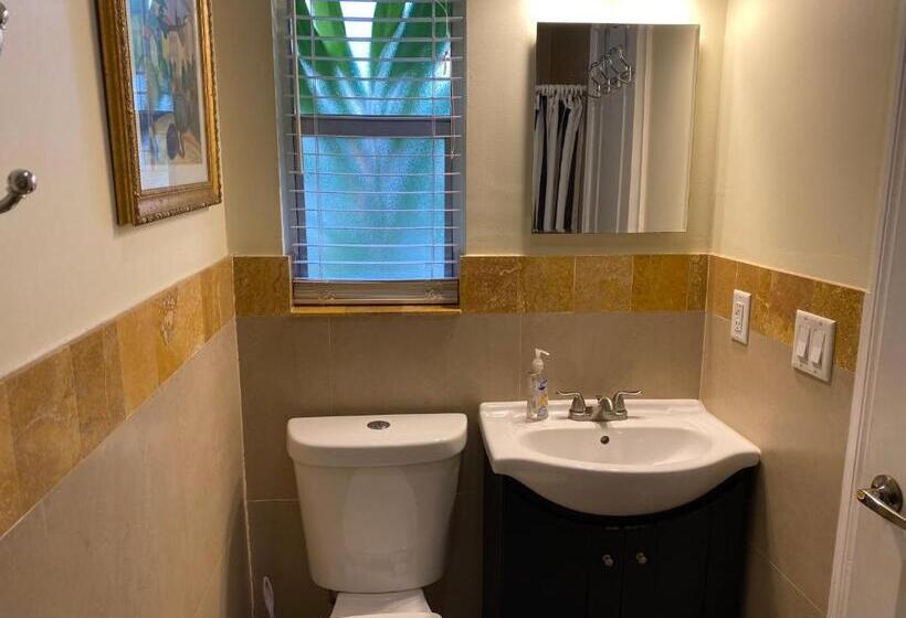 בית מלון כפרי Atlantic Shores Vacation Villas